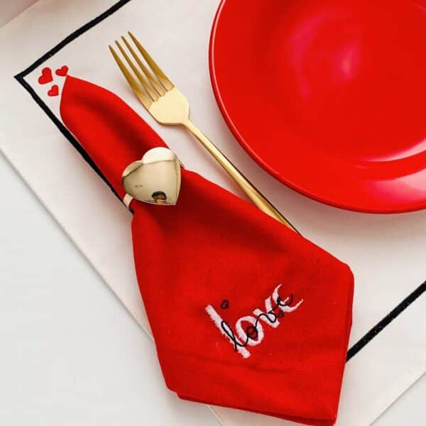 Guardanapo Linho Vermelho Bordado Coração Love 40×40 cm